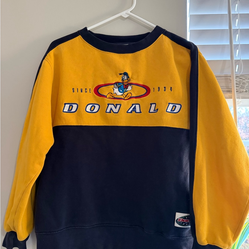 VINTAGE The Disney Store Crewneck Sweatshirt Unisex Size M Donald Duck Fleece